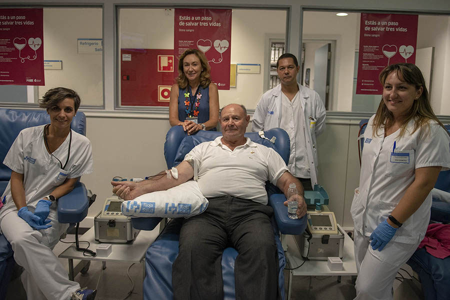 El mayor donante de sangre de La Rioja realiza su última donación tras haber salvado más de 400 vidas